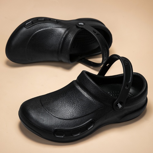 KNS-194 Kitchen Clogs in Black