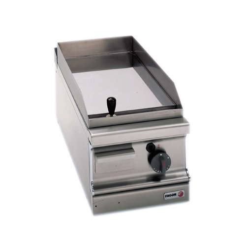 Fagor 700 series LPG chrome 1 zone fry top with thermostatic control FTG-C7-05LLPG